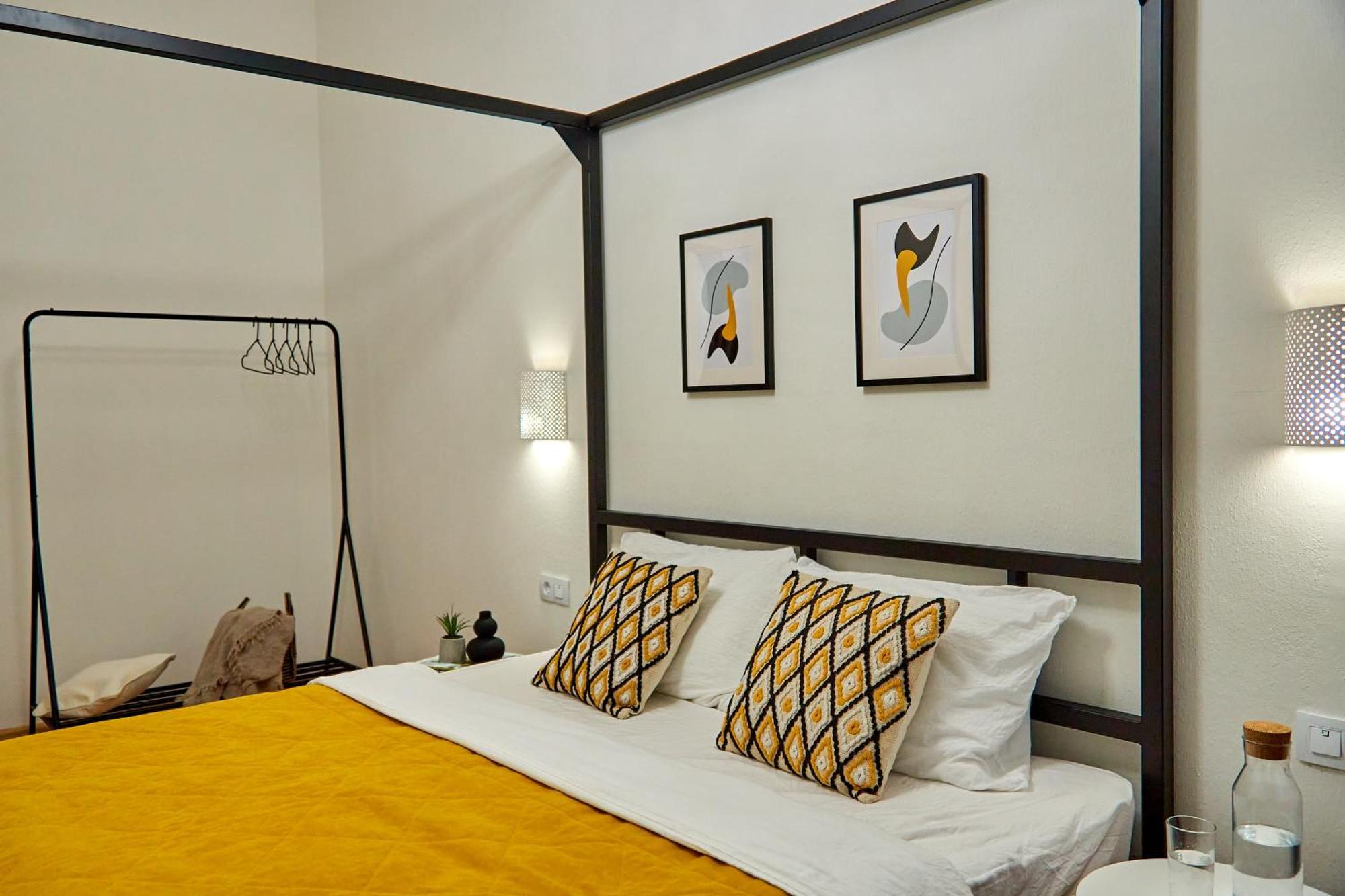 Best Apartments On Kyryla & Mefodia Mukatjevo Eksteriør billede