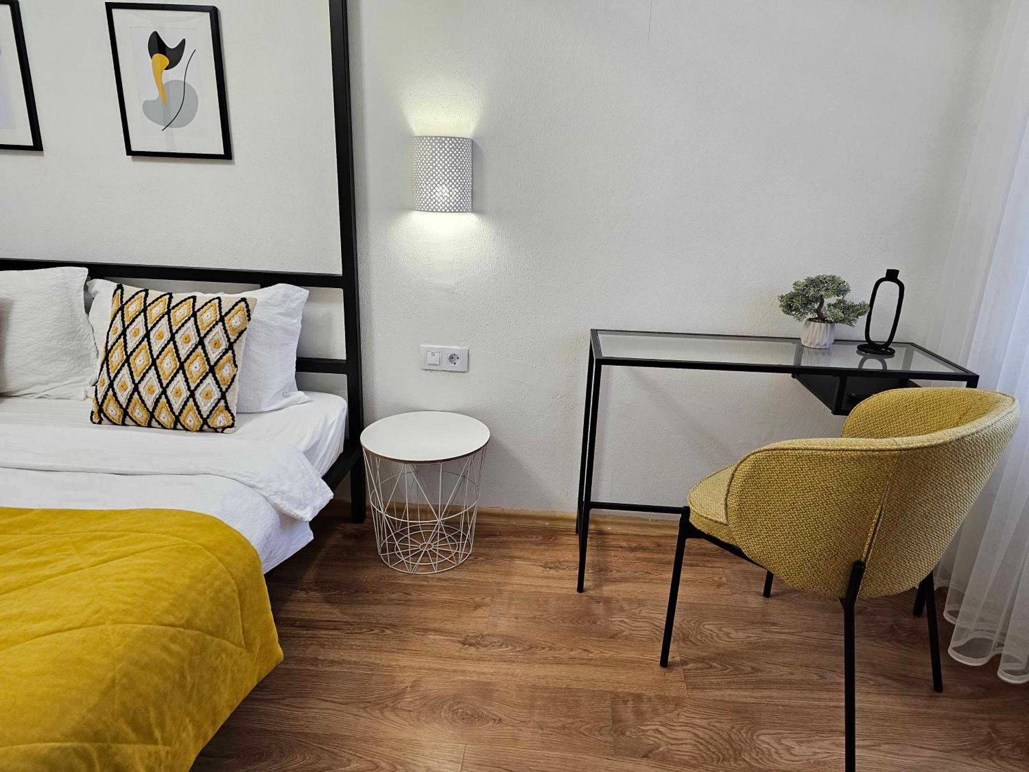 Best Apartments On Kyryla & Mefodia Mukatjevo Eksteriør billede
