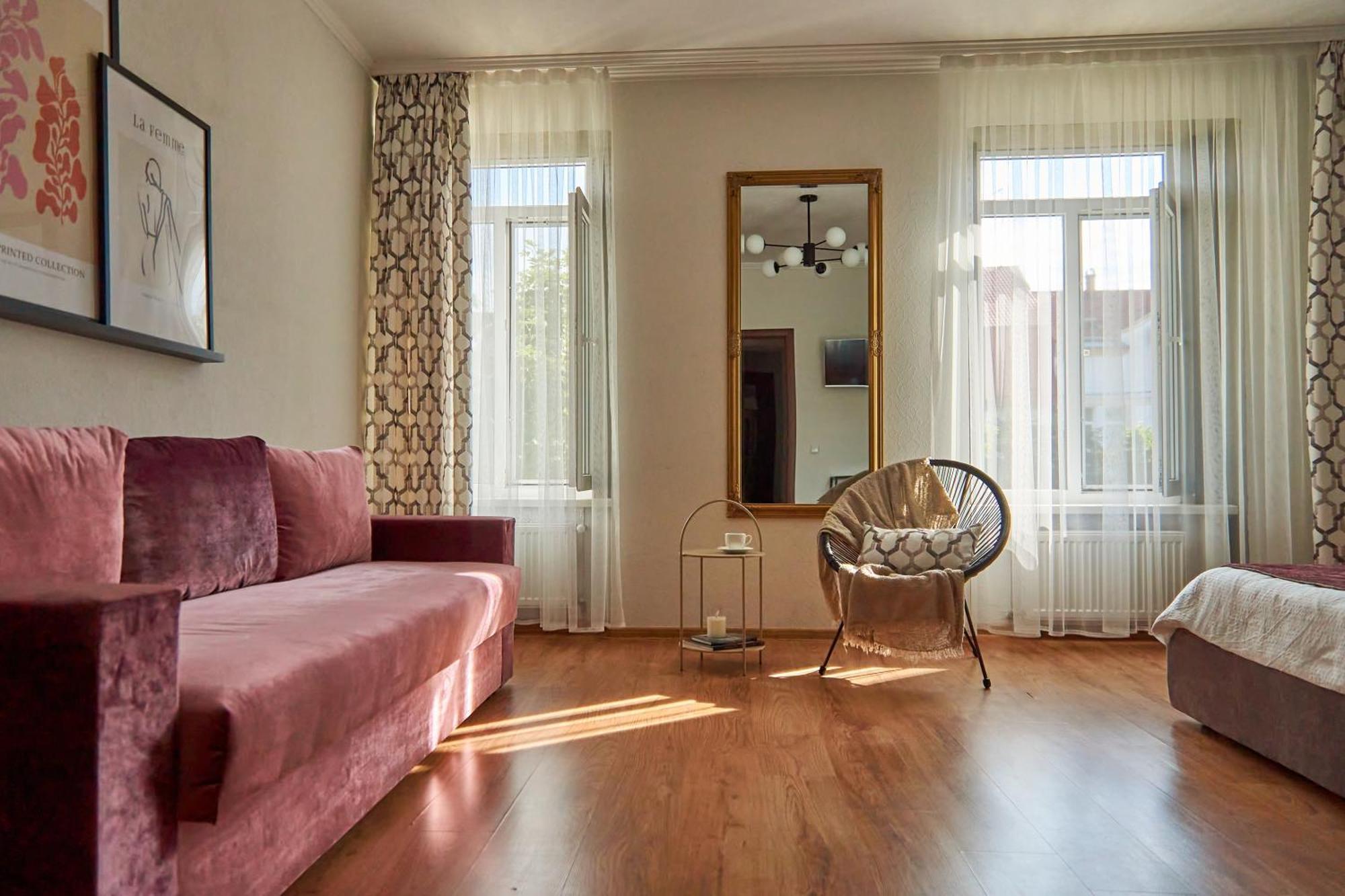 Best Apartments On Kyryla & Mefodia Mukatjevo Eksteriør billede